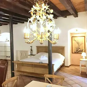 casa-al-teatro-verona.hotelinveneto.com/